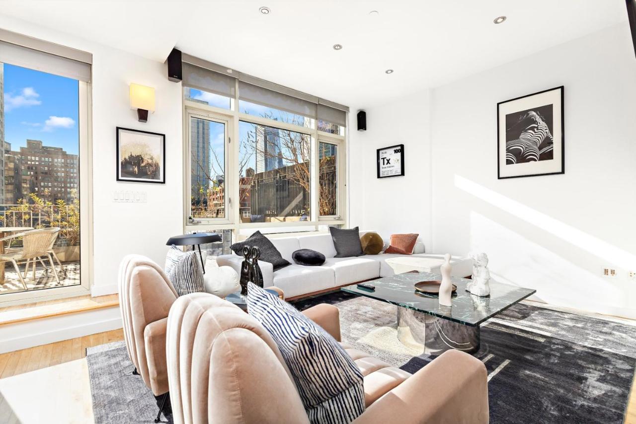Luxurious 4 Bedroom Penthouse *