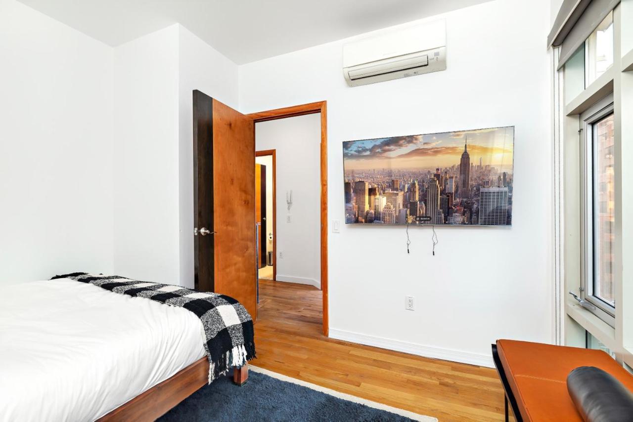 Luxurious 4 Bedroom Penthouse * New York