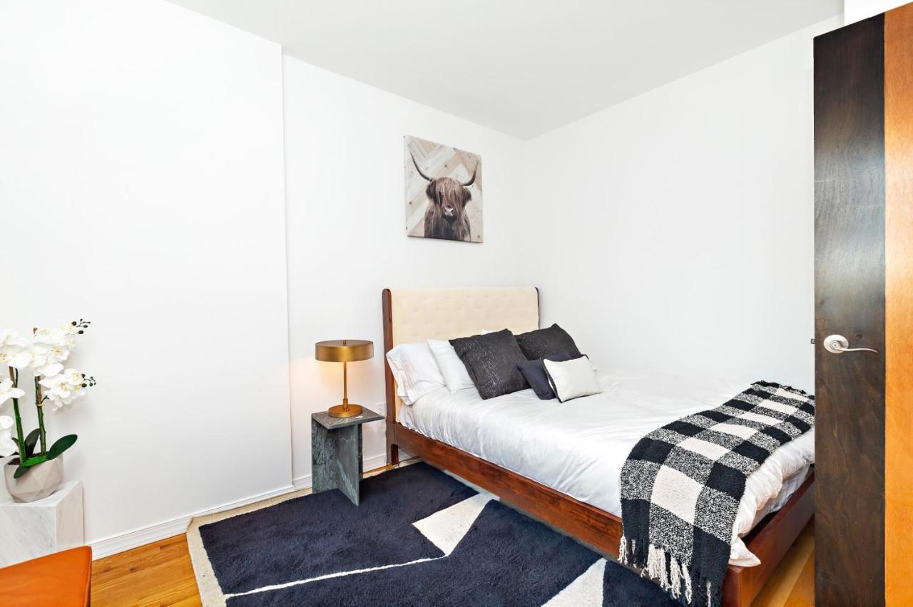 Luxurious 4 Bedroom Penthouse Apartment *