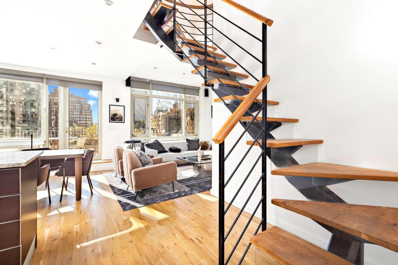 Luxurious 4 Bedroom Penthouse *
