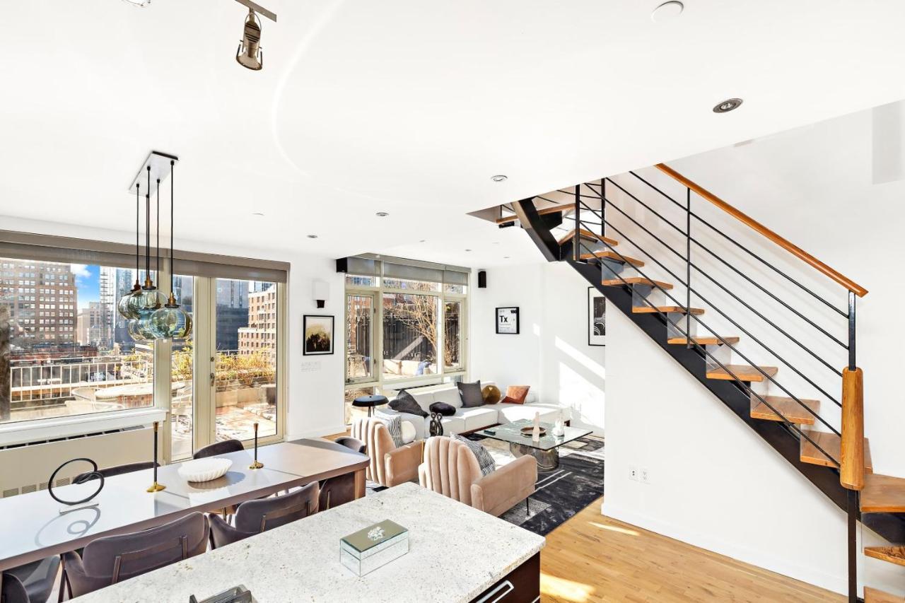 Apartment Luxurious 4 Bedroom Penthouse